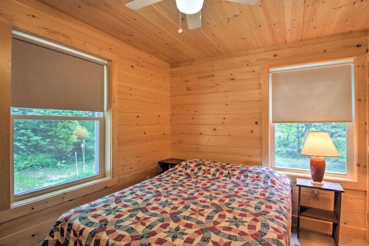 Family Cabin With Beach Access On Panther Pond Raymond Luaran gambar